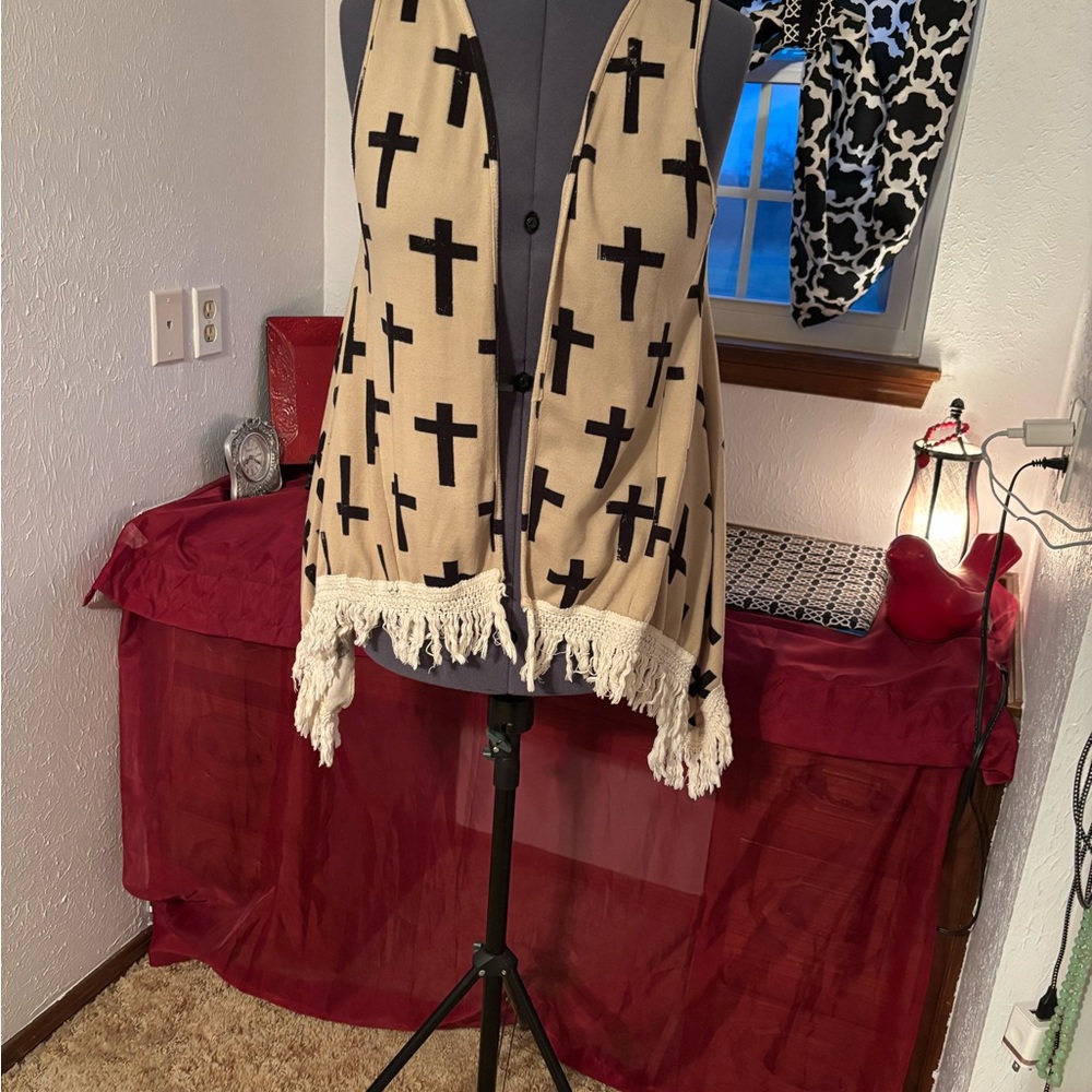Lady’s World Stylish Cross Patterned Fringed Vest - Black and Cream